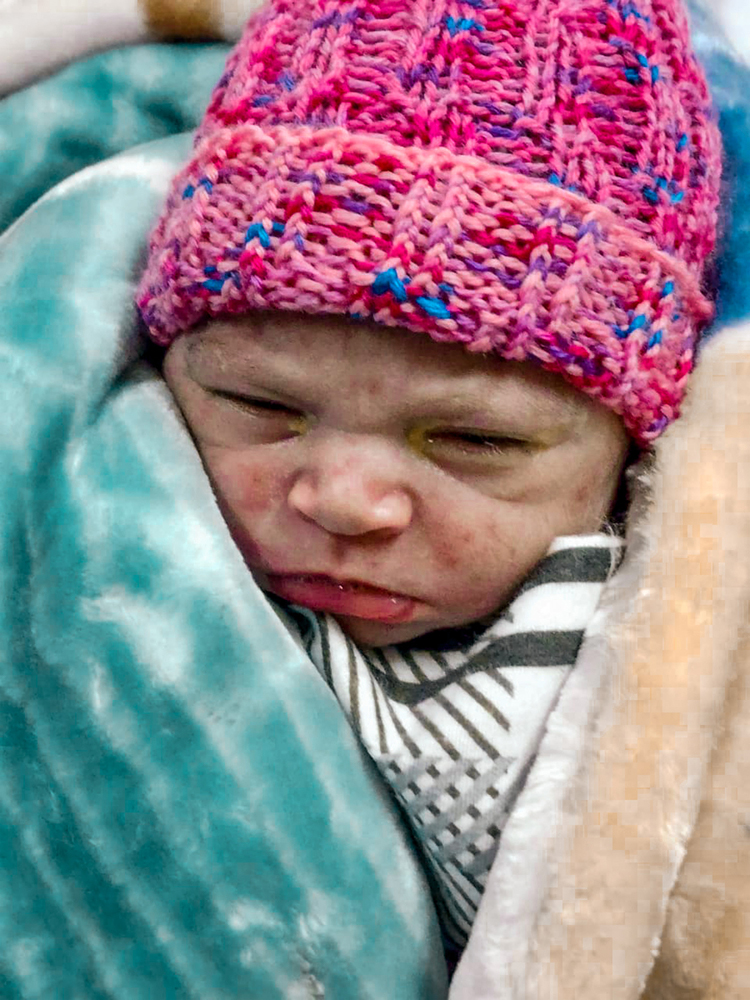 Little Asma was welcomed by her mother and the team at MSF's Khost Maternity Hospital